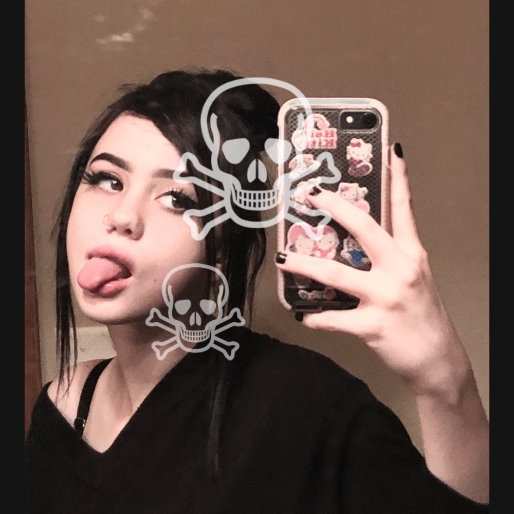 Meet your Posher, Lydia